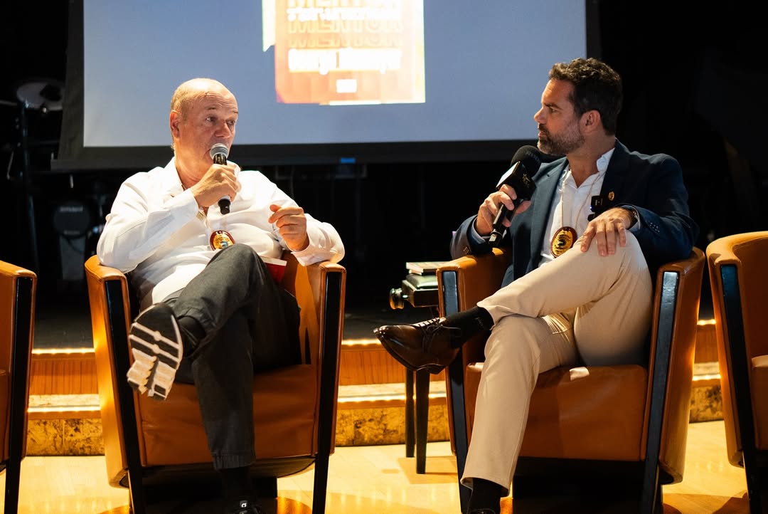 Image of George Niemeyer and Ronan Horta both Civil Diplomats from Jethro International at Business Social Club